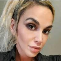 Janette Moran's Instagram, Twitter & Facebook