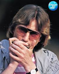 Daumen hoch, wenn ihr ihn sofort erkannt habt! 😍👍 #wirvermissendich 👉  Die besten Evergreen Songs jetzt auf unserer Oldies Playlist hören:  https://open.spotify.com/playlist/2jfLfgN8emu054E6TiDh8o