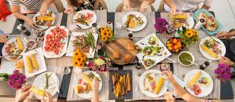 La causa della colite ulcerosa non è da ricercarsi nel cibo, sebbene tale condizione possa rendere difficoltoso seguire una dieta bilanciata. Dieta Per Colite Cosa Mangiare Per Prevenire Il Disturbo