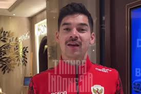 Di Bahrain Sandy Walsh Perkenalkan Diri Sebagai Pak Kumis, Mirip Siapa Yah! 