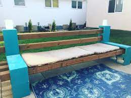 Diy Cinder Block Bench A Success Comfortable And Sturdy Diy Patiofurniture Outsidebench Cinder Block Bench Cheap Outdoor Furniture Diy Outdoor Furniture