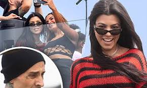 Veja também as letras, vídeos e outras fotos de katy perry. 87jqhooptxtnim