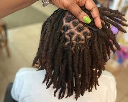 How to keep dreadlocks tidy and free of fuzz? Time To Ditch The Wax Why You Should Try Aloe Vera Gel On Your Locs