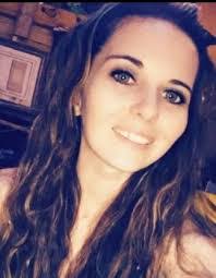 Laura Putman's Instagram, Twitter & Facebook