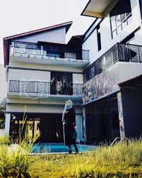 Di sini ada pinang peranakan mansion yang merupakan rumah mafia pada zaman dahulu. Voxylab Gambar Rumah Banglo Malaysia