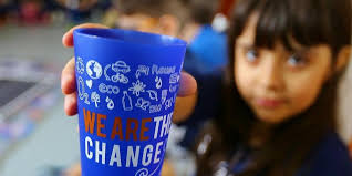 Escola elimina uso de copos descartáveis com ações de incentivo à  sustentabilidade em Porto Alegre