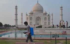 The best time is early in the morning or in the evening that is when you get to see the bonus view of the river yamuna that flows along the taj. Thousands Flock To India S Taj Mahal Despite Coronavirus Fears Voice Of America English