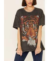 Wrangler Modern Women S Tiger Graphic Tee Country Outfitter