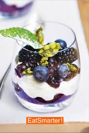 Brombeer Blaubeer Schichtjoghurt Rezept In 2020 Gesunde Snacks Eat Smarter Nachspeise