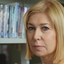 Lana Newton's Instagram, Twitter & Facebook