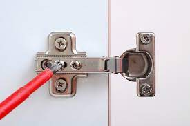 Wie man die türen richtig einstellt diy. Schrankturen Einstellen Detailliert Erklart