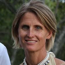 Tanya Carr's Instagram, Twitter & Facebook