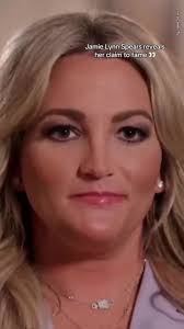 Lynn Connors's Instagram, Twitter & Facebook