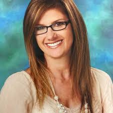 Amy Buswell's Instagram, Twitter & Facebook