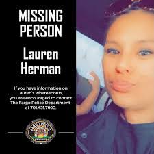 Sonya Lang's Instagram, Twitter & Facebook