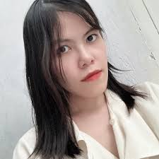 Daisy Huynh's Instagram, Twitter & Facebook