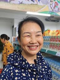 Niềm Vui và Hạnh Phúc Lan Tỏa Từ Thẻ Tiêu Dùng Tại Cửa Hàng Dân Sinh Triệu  Nụ Cười