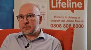 Lifeline counsellor opens up about helping those in crisis for World Mental  Health Day