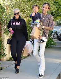 Kanye West S Epic Twitter Rant At Wiz Khalifa The Wiz Amber Rose Pretty Black Girls