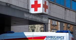 Schwerer Motorradunfall auf Fernpassstraße: 21-Jähriger in Klinik geflogen