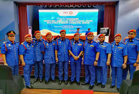 Angkatan pertahanan awam malaysia (apm) ialah agensi pertahanan awam di malaysia yang terletak di bawah kawalan jabatan perdana menteri. Majlis Perasmian Kompleks Angkatan Pertahanan Awam Malaysia Daerah Langkawi Kedah 24 2 19 Ppim