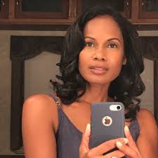 Robinne Lee (@robinnelee)