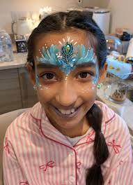 Yesterday afternoon I face painted at sweet Aria's 5th birthday party. 😍  She had a fabulous dress