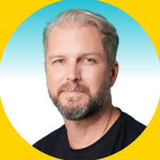 Matt Leach's Instagram, Twitter & Facebook