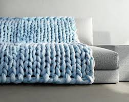 Selber machen anleitungen nähen einfach. Kuschelweiche Wolldecken Die Mit Ihrer Kreativitat Faszinieren Strickdecke Muster Handgestrickte Decke Schwere Wolldecke