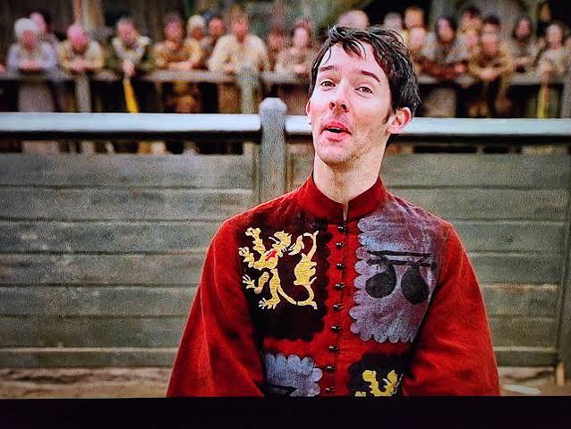 In 2001's "A Knight's Tale", we are introduced to Benedict Cumberbatch's  portrayal of Doctor Strange in the 14th century. : r/shittymoviedetails