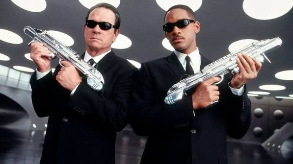 MEN IN BLACK remains supremely rewatchable — Moviejawn
