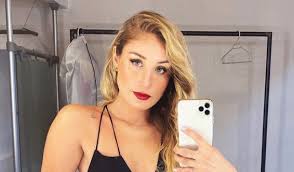 Daniel castro is one of the most dynamic blues guitarists performing in the. Daniela Castro Es Tildada De Gordofobica Tras Hablar Sobre Su Peso Y El Body Positive