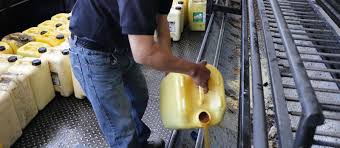 Vierte después el aceite de cocina usado en el cubo sin dejar de remover. Reciclan Aceite De Cocina Para Generar Biodiesel Revista Lideres