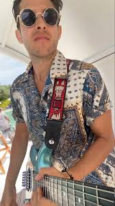 ☀️😎🏖️🌊🎶🍻🍺🎸👙#musicaenvivo #guitarra #guitarristas