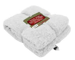 Der welpe bedeckte seine flauschige freundin mit einer decke und rettete sie vor dem schlechten wetter. Tagesdecke Dynamic24 Flauschige Wohndecke 130x160cm Plusch Decke Tagesdecke Kuscheldecke Sofadecke Online Kaufen Otto