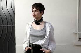 Christine and the queens articles and media. Christine And The Queens Je Suis Une Femme Phallique Le Parisien