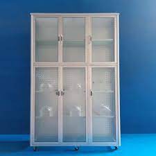 Lemari dapur rak piring hydraulic: Jual Lemari Rak Piring 3 Pintu Roda 106 Cm Super Kaca Motif Terbaru Juli 2021 Blibli
