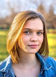 Kendra Engle's Instagram, Twitter & Facebook