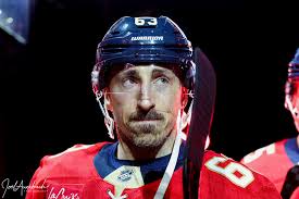 Canon R1 and 200-800mm lens feedback needed