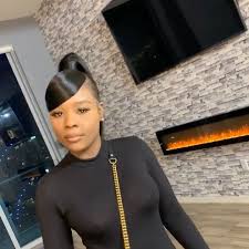 Weave Installer On Instagram Swoop Ponytail With Flipped Ends On Iamdorisv Hair Ponytail Styles Black Ponytail Hairstyles Ponytail Styles