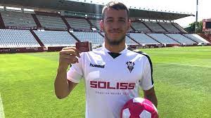 L a búsqueda del delantero para el barcelona b llega a su fin. Rei Manaj Muy Feliz Por Fichar Por Equipo Con Expectativas Como Albacete