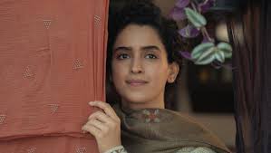 Like life, his upcoming film pagglait is a unique journey that begins from death to end in a new birth, says director umesh bist. Sanya Malhotra S Pagglait Trailer Out Now Zee5 News