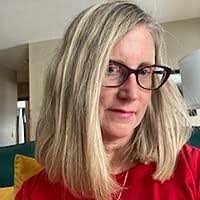 Amber Tempest's Instagram, Twitter & Facebook