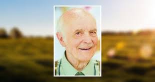 Louella Henderson's Instagram, Twitter & Facebook