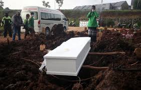 Operasi pabrik ini bisa membahayakan kesehatan. Delapan Hari Hampir 300 Jenazah Dimakamkan Di Tpu Jombang Republika Online