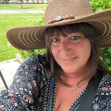 Sandy Terpening's Instagram, Twitter & Facebook