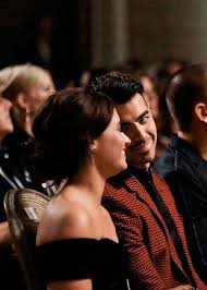 Imagem Descoberto Por Giovanna Descubra E Salve Suas Proprias Imagens E Videos No We Heart It In 2020 Demi Lovato Nick Jonas Demi And Joe Jonas Brothers