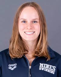 Erin Taggart's Instagram, Twitter & Facebook