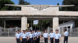 Previsioni meteolive del 12/08 il campo di alta pressione presente sull'italia si va ulteriormente consolidando favorendo condizioni di tempo. Aeronautica Militare Cambio Della Guardia Al Comando Subentra Roberto Impegno