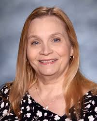 Lisa Cockrum's Instagram, Twitter & Facebook